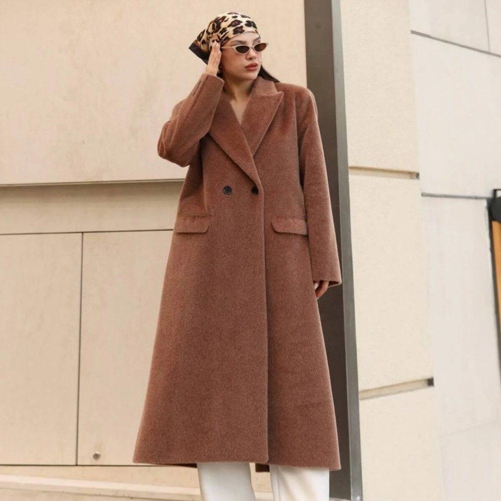 Old Money Coat - Picture 5 of 12